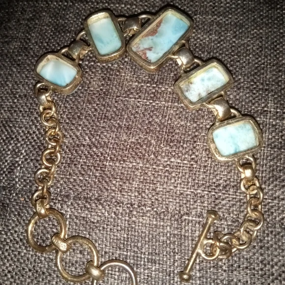 Beautiful larimer toggle bracelet - Picture 2 of 2